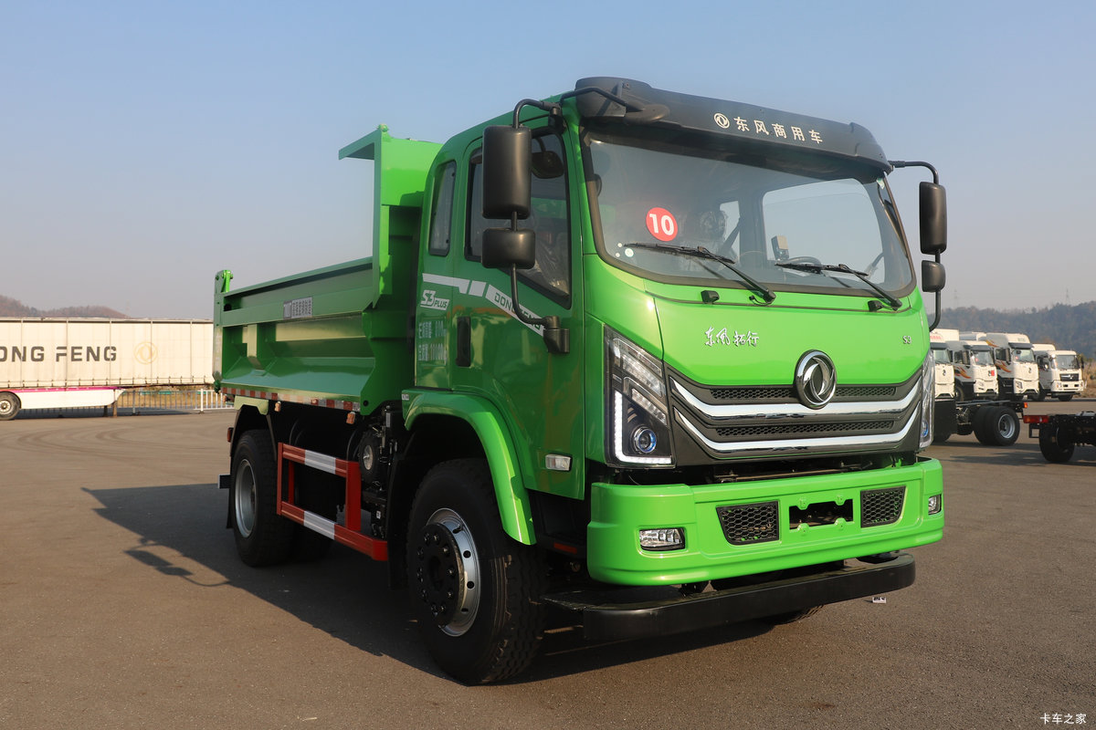 东风拓行S3 PLUS 4.3L柴油 220马力 4X2 法士特10档 3.9米排半自卸车