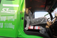 东风拓行S3 PLUS 4.3L柴油 220马力 4X2 法士特10档 3.9米排半自卸车