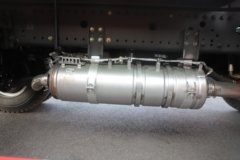 东风拓行S3 PLUS 4.3L柴油 220马力 4X2 法士特10档 3.9米排半自卸车