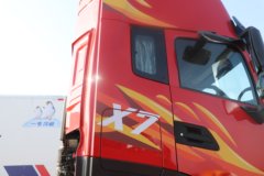 东风新疆畅行X7 12.9L CNG 520马力 8X4 东风14档 9.6米栏板载货车