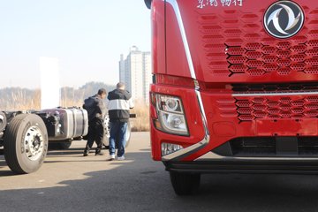 �����½�����X7 12.9L CNG 520���� 8X4 ����14�� 9.6�������ػ���ͼƬ