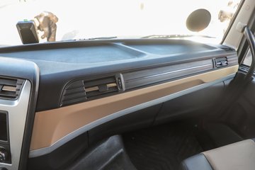 �����½�����X7 12.9L CNG 520���� 8X4 ����14�� 9.6�������ػ���ͼƬ