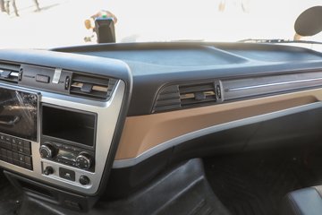 �����½�����X7 12.9L CNG 520���� 8X4 ����14�� 9.6�������ػ���ͼƬ