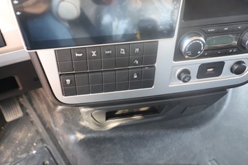 �����½�����X7 12.9L CNG 520���� 8X4 ����14�� 9.6�������ػ���ͼƬ