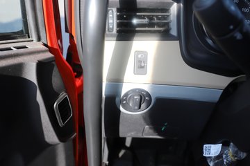 �����½�����X7 12.9L CNG 520���� 8X4 ����14�� 9.6�������ػ���ͼƬ