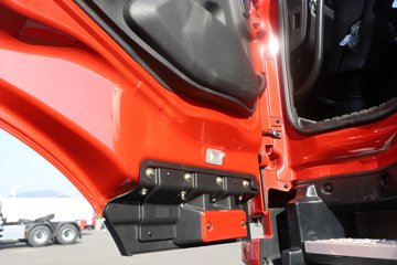 �����½�����X7 12.9L CNG 520���� 8X4 ����14�� 9.6�������ػ���ͼƬ