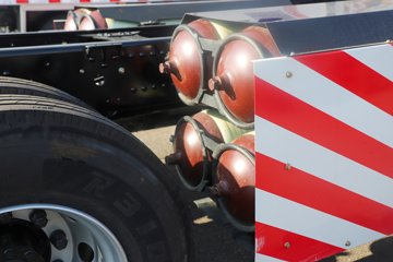 �����½�����X7 12.9L CNG 520���� 8X4 ����14�� 9.6�������ػ���ͼƬ