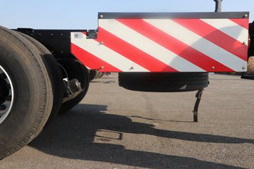 �����½�����X7 12.9L CNG 520���� 8X4 ����14�� 9.6�������ػ���ͼƬ