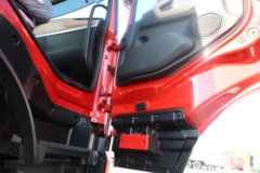 东风畅行X3 6.9L柴油 350马力 8X2R 法士特10档 厢式载货车