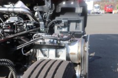 东风畅行X3 6.9L柴油 350马力 8X2R 法士特10档 厢式载货车