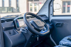 雷驰仁T10 Pro 2026款 奋斗版 2.5米单排纯电动栏板微卡 科大国创16.6kWh