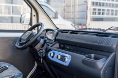 雷驰仁T10 Pro 2026款 奋斗版 2.045米单排纯电动厢式微卡 科大国创16.6kWh