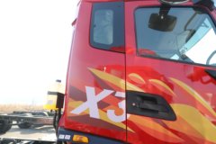 东风畅行X3 6.7L CNG 260马力 4X2 法士特8档 载货车