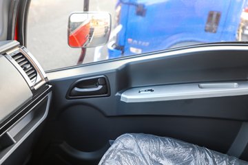 �����½�����S1 2.5L���� 160���� 4X2 ��ʿ��10�� 3.5�׵�����ж��ͼƬ