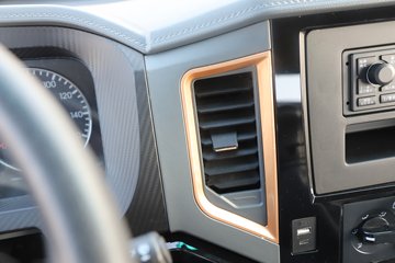 �����½�����S1 2.5L���� 160���� 4X2 ��ʿ��10�� 3.5�׵�����ж��ͼƬ