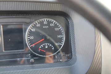 �����½�����S1 2.5L���� 160���� 4X2 ��ʿ��10�� 3.5�׵�����ж��ͼƬ