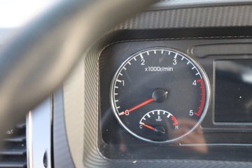 �����½�����S1 2.5L���� 160���� 4X2 ��ʿ��10�� 3.5�׵�����ж��ͼƬ