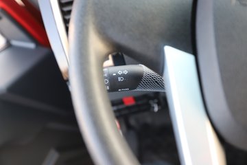 �����½�����S1 2.5L���� 160���� 4X2 ��ʿ��10�� 3.5�׵�����ж��ͼƬ