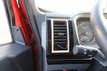 �����½�����S1 2.5L���� 160���� 4X2 ��ʿ��10�� 3.5�׵�����ж��ͼƬ