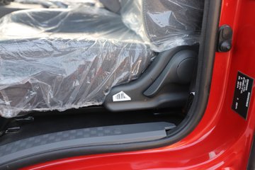 �����½�����S1 2.5L���� 160���� 4X2 ��ʿ��10�� 3.5�׵�����ж��ͼƬ