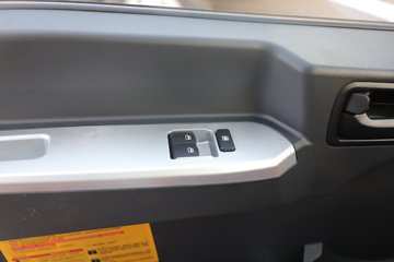 �����½�����S1 2.5L���� 160���� 4X2 ��ʿ��10�� 3.5�׵�����ж��ͼƬ