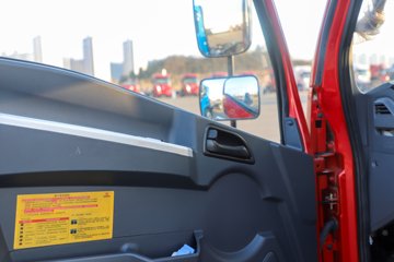 �����½�����S1 2.5L���� 160���� 4X2 ��ʿ��10�� 3.5�׵�����ж��ͼƬ