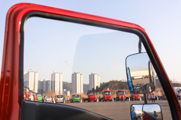 �����½�����S1 2.5L���� 160���� 4X2 ��ʿ��10�� 3.5�׵�����ж��ͼƬ