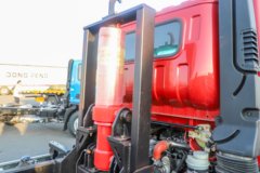 东风新疆拓行S1 2.5L柴油 160马力 4X2 法士特10档 3.5米单排自卸车