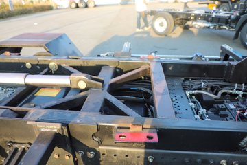 �����½�����S1 2.5L���� 160���� 4X2 ��ʿ��10�� 3.5�׵�����ж��ͼƬ