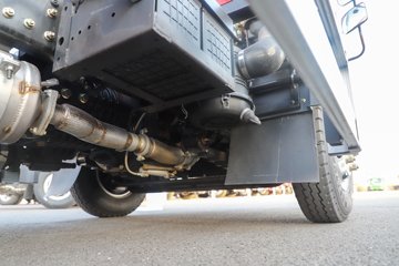 �����½�����S1 2.5L���� 160���� 4X2 ��ʿ��10�� 3.5�׵�����ж��ͼƬ