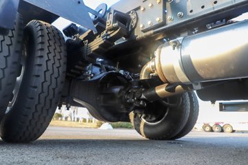 �����½�����S1 2.5L���� 160���� 4X2 ��ʿ��10�� 3.5�׵�����ж��ͼƬ