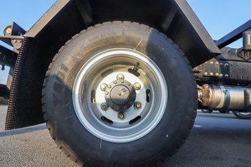 �����½�����S1 2.5L���� 160���� 4X2 ��ʿ��10�� 3.5�׵�����ж��ͼƬ