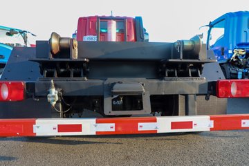 �����½�����S1 2.5L���� 160���� 4X2 ��ʿ��10�� 3.5�׵�����ж��ͼƬ