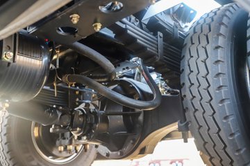 �����½�����S1 2.5L���� 160���� 4X2 ��ʿ��10�� 3.5�׵�����ж��ͼƬ