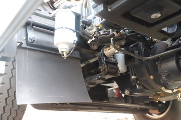 �����½�����S1 2.5L���� 160���� 4X2 ��ʿ��10�� 3.5�׵�����ж��ͼƬ