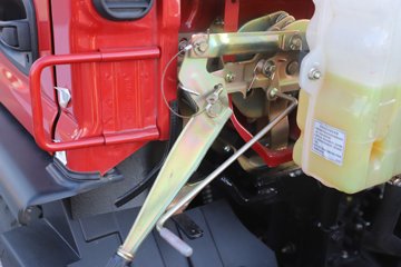 �����½�����S1 2.5L���� 160���� 4X2 ��ʿ��10�� 3.5�׵�����ж��ͼƬ