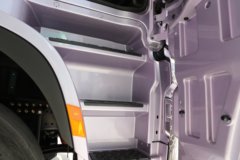 陕汽重卡 德龙X6000 轻量化版 630马力 6X4 AMT自动挡牵引车