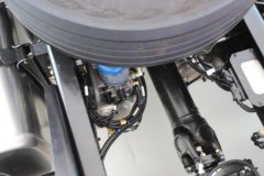 陕汽重卡 德龙X6000 轻量化版 630马力 6X4 AMT自动挡牵引车