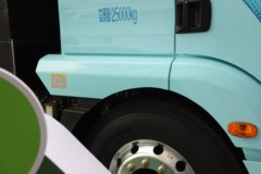 陕汽德龙新M3000 轻量化版 6X4 纯电动牵引车 宁德时代400.61kWh