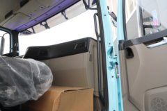 陕汽德龙新M3000 轻量化版 6X4 纯电动牵引车 宁德时代400.61kWh