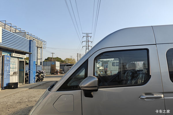 福田卡文 乐福 2025款 悦行版 2座 纯电动封闭货车 爱易科40.18kWh