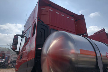 ��������KL 12.9L LNG 520���� 6X4 ����12�� AMT�Զ��� ǣ����ͼƬ