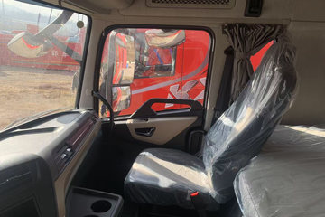 ��������KL 12.9L LNG 520���� 6X4 ����12�� AMT�Զ��� ǣ����ͼƬ