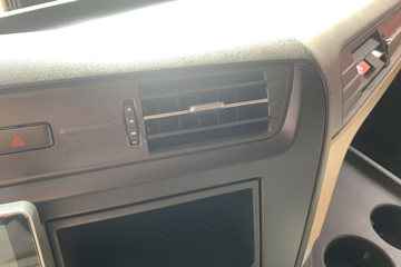 ��������KL 12.9L LNG 520���� 6X4 ����12�� AMT�Զ��� ǣ����ͼƬ