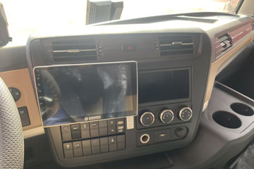 ��������KL 12.9L LNG 520���� 6X4 ����12�� AMT�Զ��� ǣ����ͼƬ