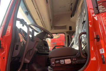 ��������KL 12.9L LNG 520���� 6X4 ����12�� AMT�Զ��� ǣ����ͼƬ