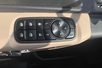 ��������KL 12.9L LNG 520���� 6X4 ����12�� AMT�Զ��� ǣ����ͼƬ