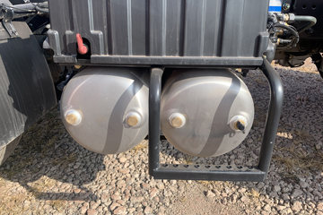 ��������KL 12.9L LNG 520���� 6X4 ����12�� AMT�Զ��� ǣ����ͼƬ