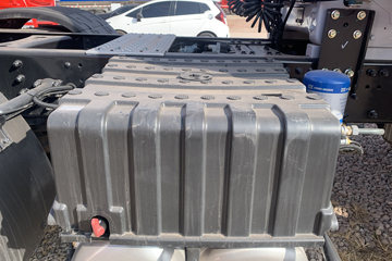 ��������KL 12.9L LNG 520���� 6X4 ����12�� AMT�Զ��� ǣ����ͼƬ