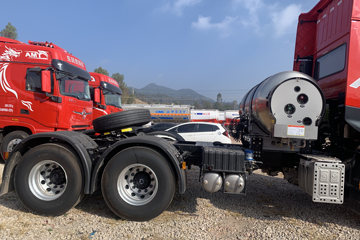 ��������KL 12.9L LNG 520���� 6X4 ����12�� AMT�Զ��� ǣ����ͼƬ